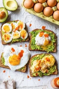Avocado-Toast-with-Egg